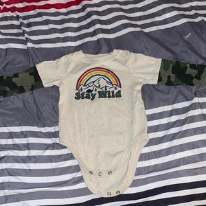 “stay wild” camo sleeve onesie 3-6 months